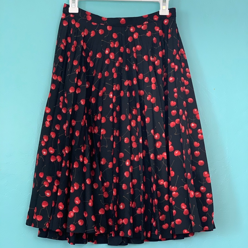 *Donated* J.Crew pleated Cherry print skirt